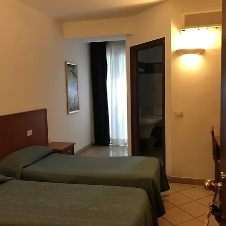 Hotel Ristorante Il Boschetto *